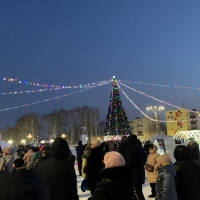 Прошло-открытие-новогоднего-городка-перед-парком-культуры-и-отдыха-Содовиков-2